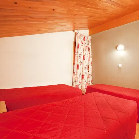 For 4 People * La Plagne